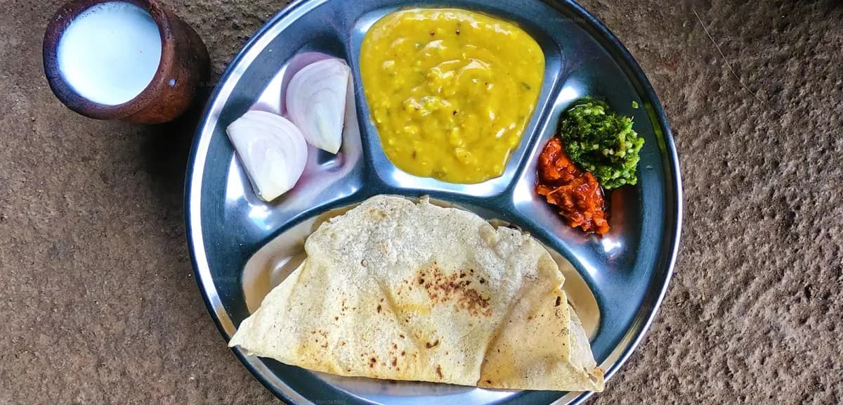 Pithla Bhakri: Why This Simple Meal is Rural India's Favorite